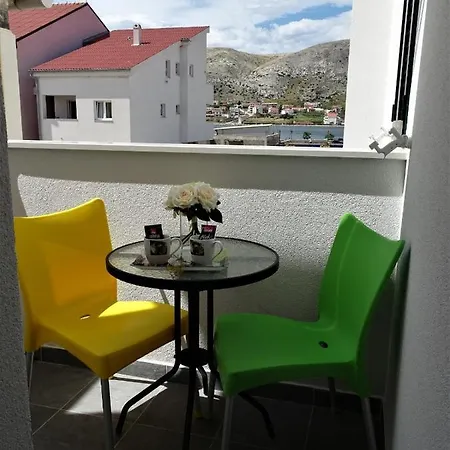 Apartman By The Sea Pag - 16100 *