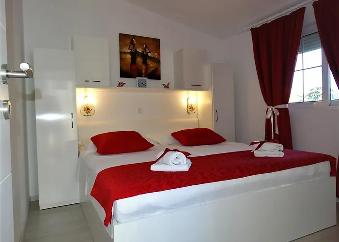 By The Sea Pag - 16100 Pag Town