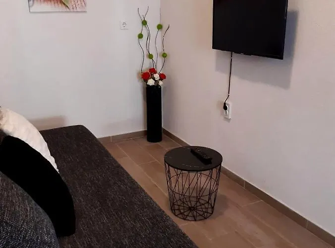 By The Sea Pag - 16100 Apartmán *